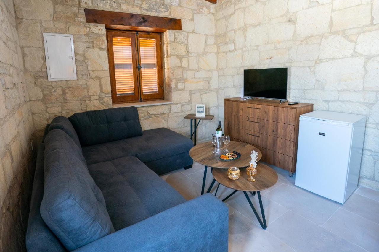 Eidyllio Luxury Suites Omodos Exteriér fotografie